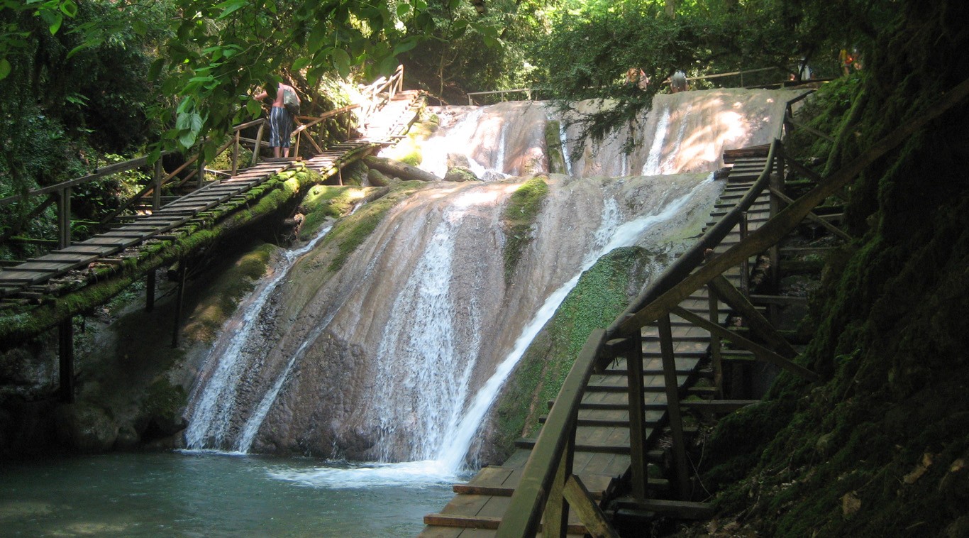 Парк 33 водопада в Сочи. 33 Водопада Вардане. 33 Водопада Туапсе. 33 Водопада в Лазаревском экскурсия фото. Водопады стоимость