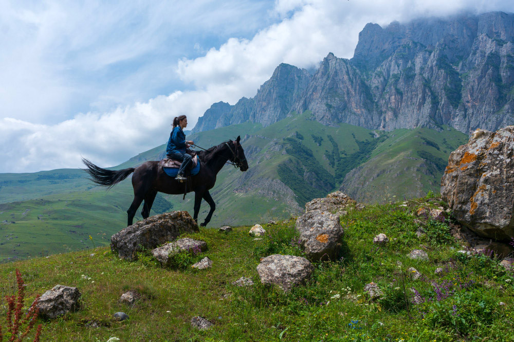 Фото: Конная прогулка в горах Северной Осетии