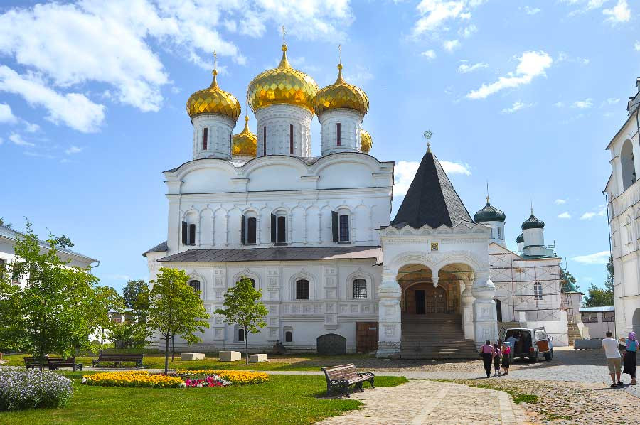 Фото: Троицкий собор (Кострома)
